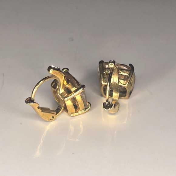 Gold earrings with diamond accents - Picture 3 of 3